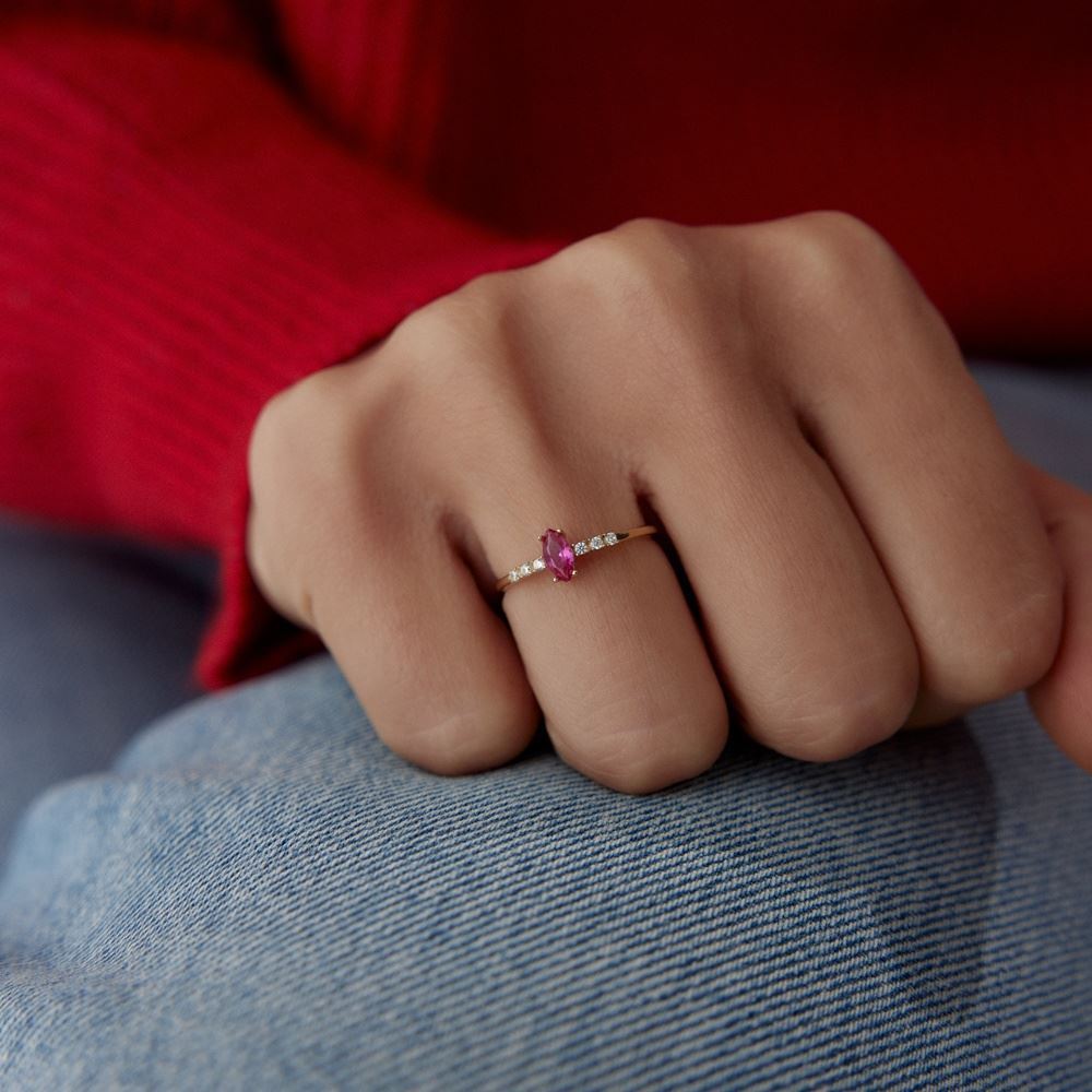 Pembe Damla Ve Baget Taşlı Yüzük